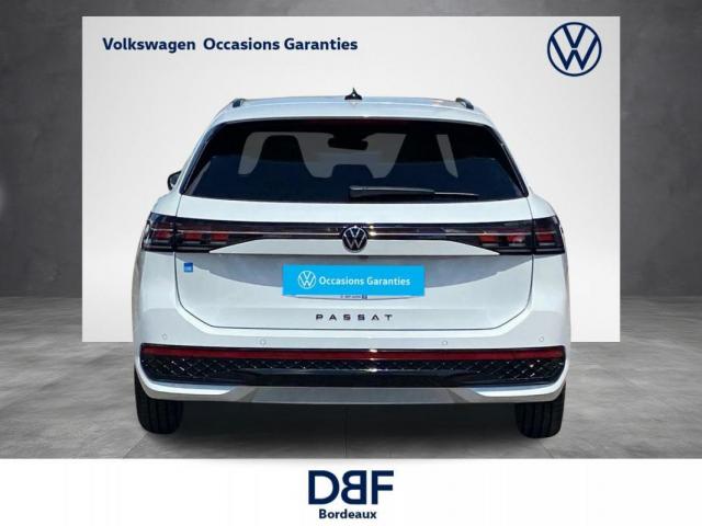 Volkswagen Passat image 7