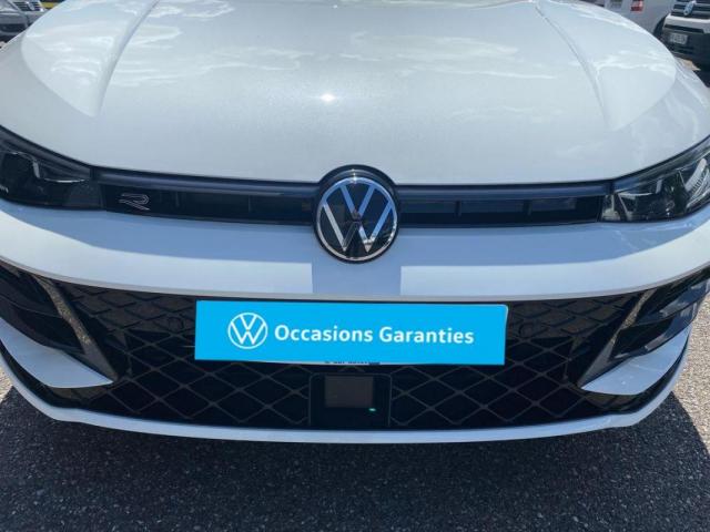 Volkswagen Passat image 8