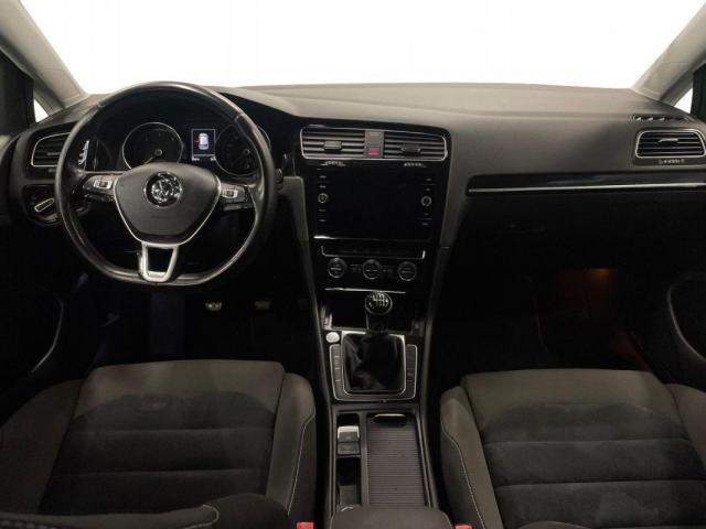 Volkswagen Golf image 6