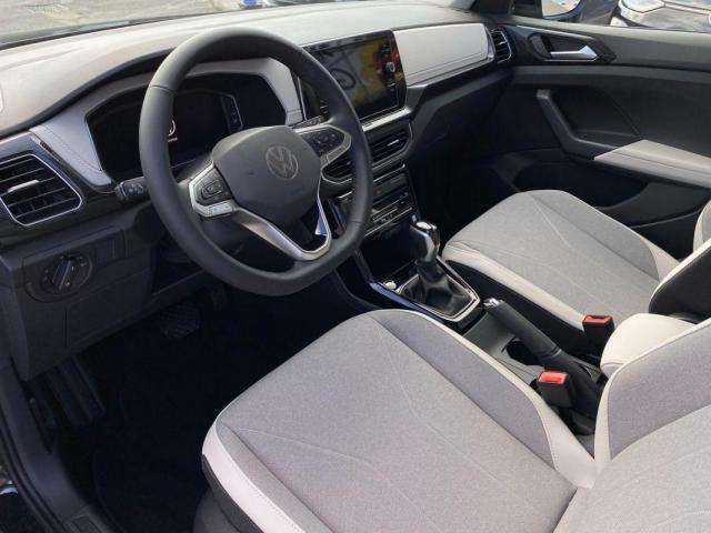 Volkswagen T-Cross image 2