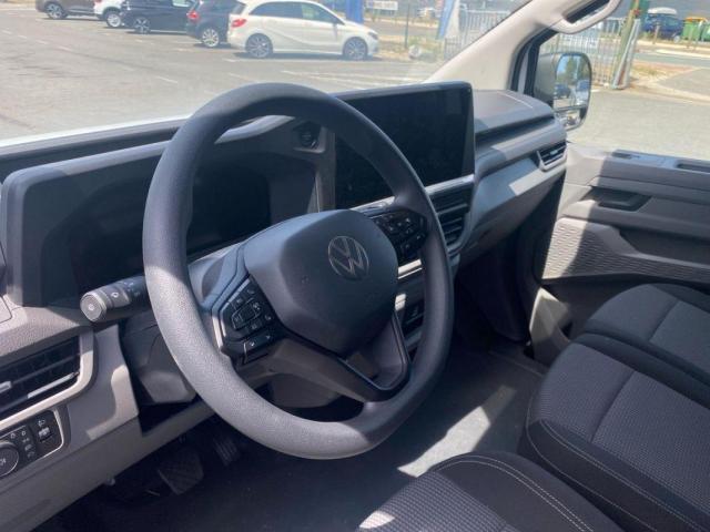 Volkswagen Transporter image 9