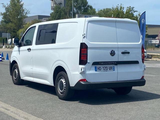 Volkswagen Transporter image 2