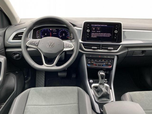 Volkswagen T-Roc image 6