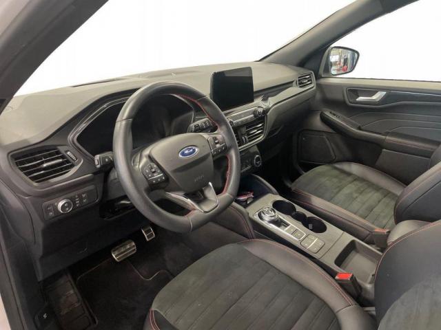 Ford Kuga image 1