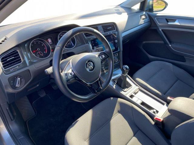 Volkswagen Golf image 8