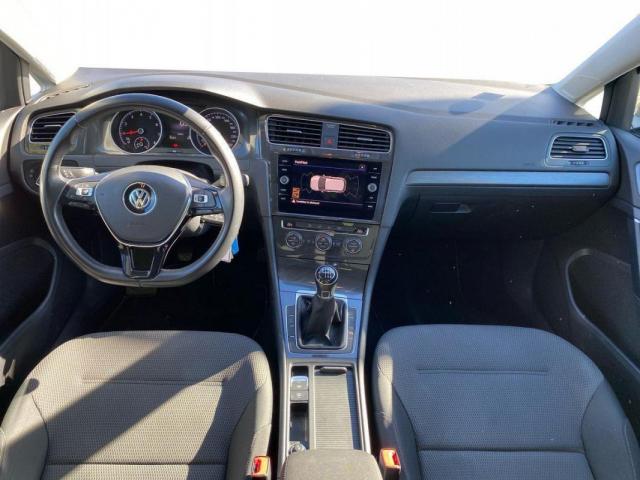 Volkswagen Golf image 6