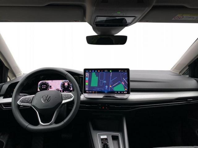 Volkswagen Golf image 1