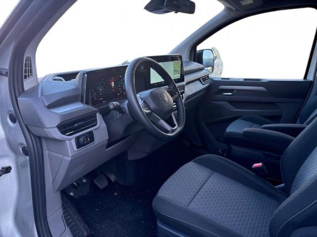 Volkswagen Caravelle image 5