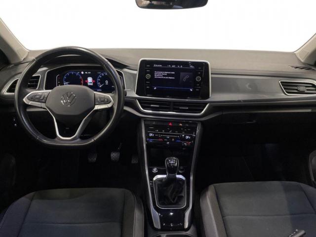 Volkswagen T-Roc image 9