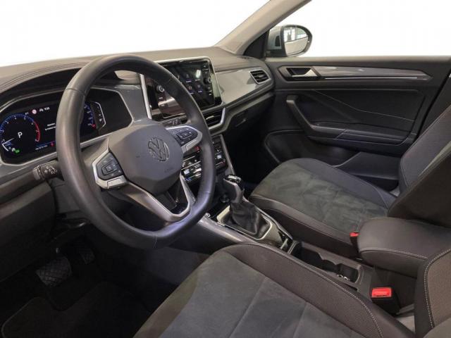 Volkswagen T-Roc image 8