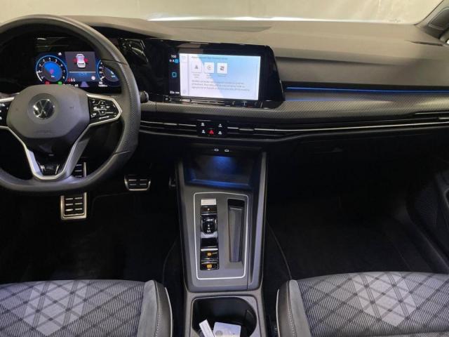 Volkswagen Golf image 8