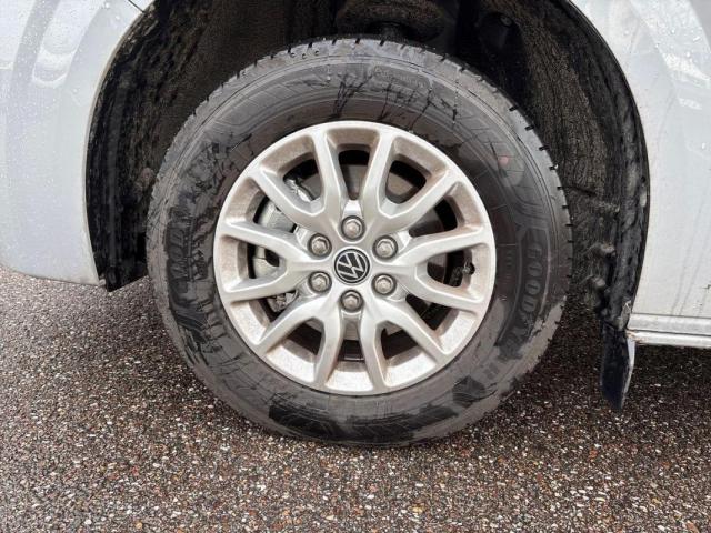 Volkswagen Caravelle image 3