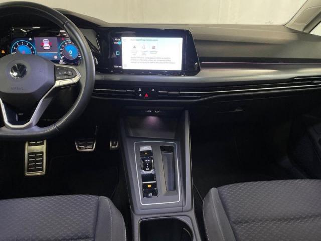 Volkswagen Golf image 8