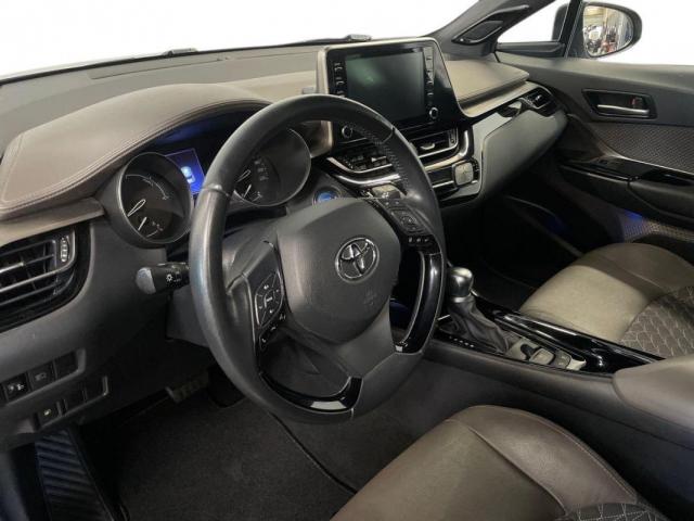 Toyota C-Hr image 9