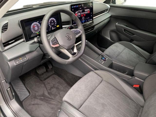 Volkswagen T-Roc image 9