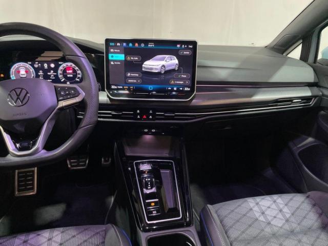 Volkswagen Golf image 9