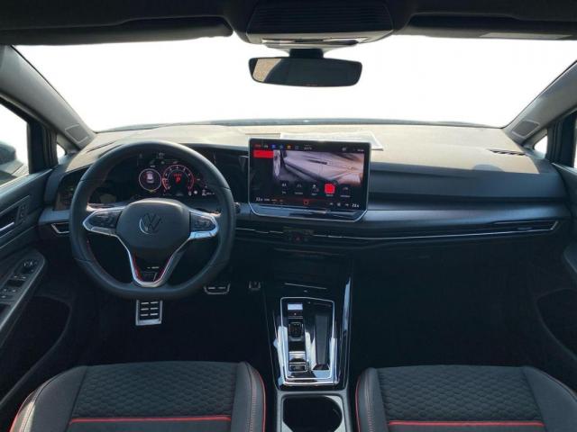 Volkswagen Golf image 2