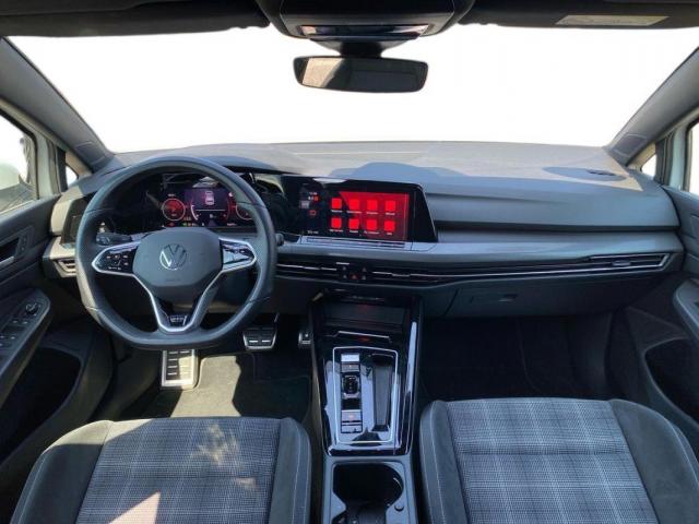 Volkswagen Golf image 9