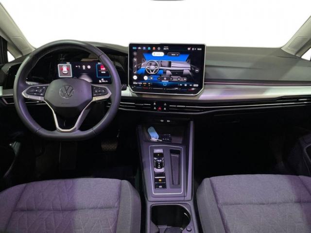 Volkswagen Golf image 6