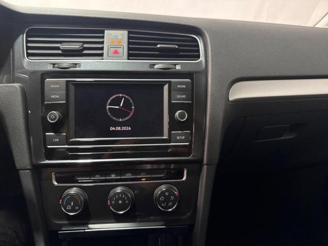 Volkswagen Golf image 6