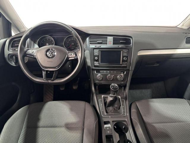Volkswagen Golf image 7