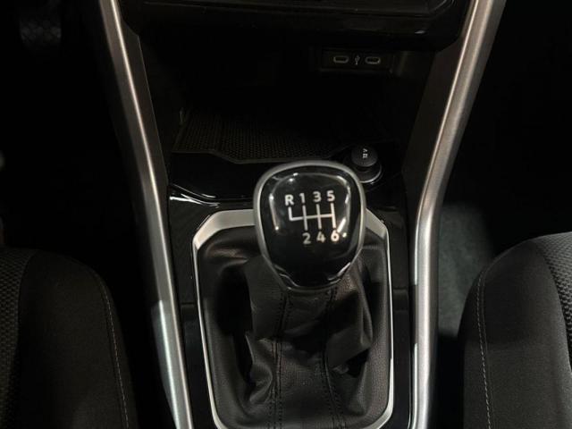 Volkswagen T-Roc image 2