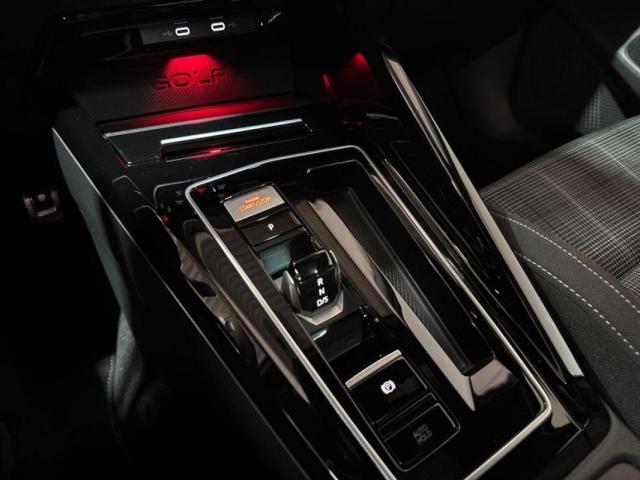 Volkswagen Golf image 1