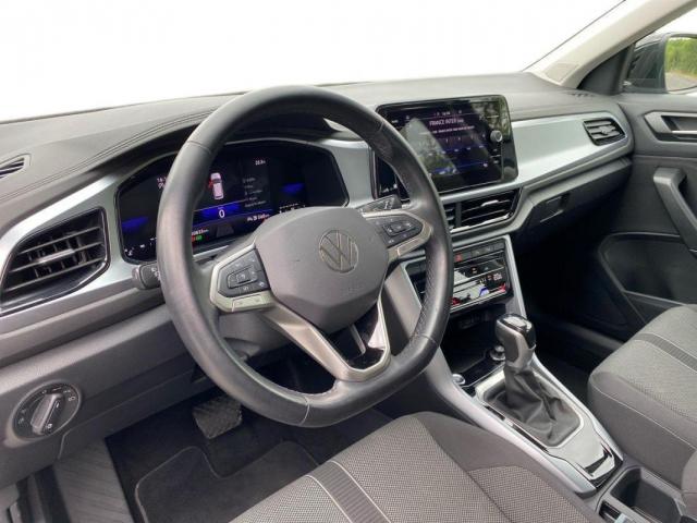 Volkswagen T-Roc image 2