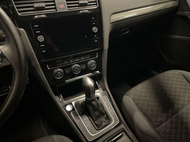 Volkswagen Golf image 7
