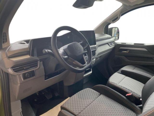 Volkswagen Transporter image 6