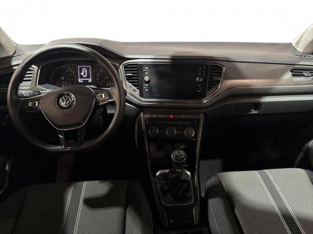 Volkswagen T-Roc image 6