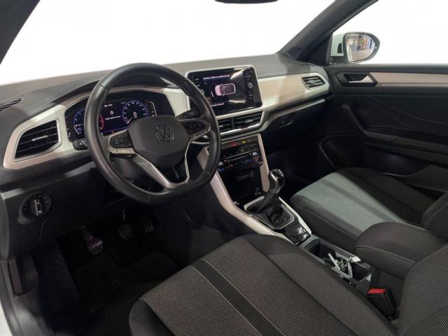 Volkswagen T-Roc image 2