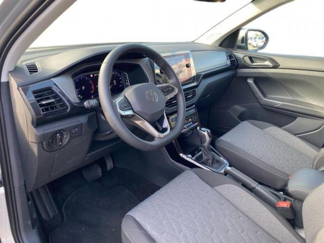 Volkswagen T-Cross image 2