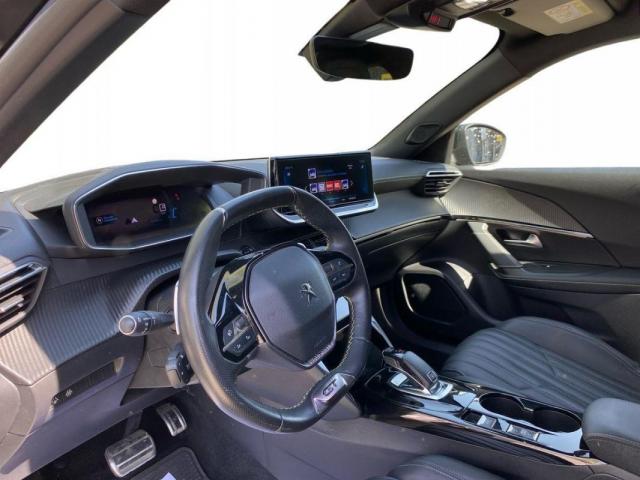 Peugeot 2008 image 8