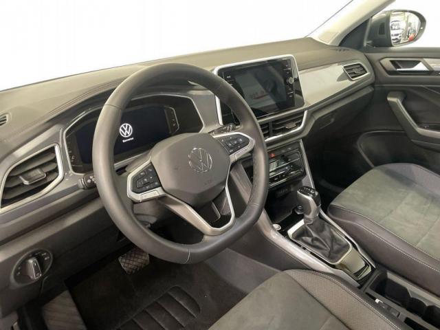 Volkswagen T-Roc image 2