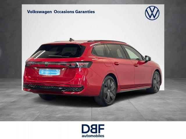 Volkswagen Passat image 9