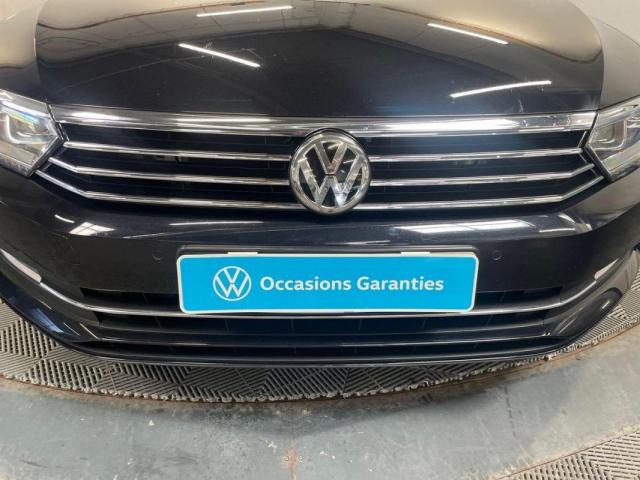 Volkswagen Passat image 2