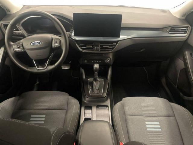 Ford Focus image 8
