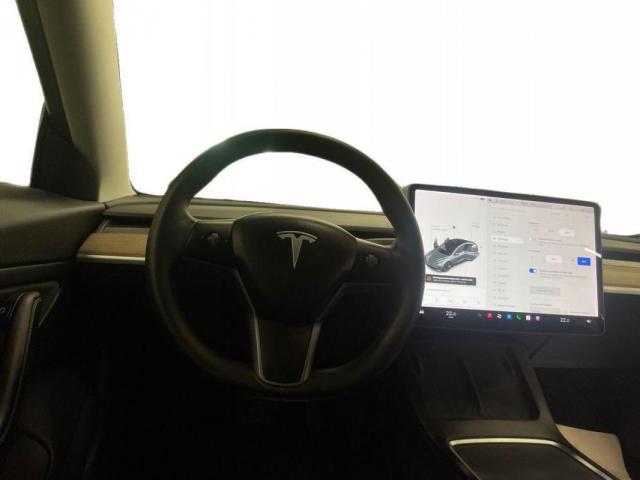 Tesla Model 3 image 5