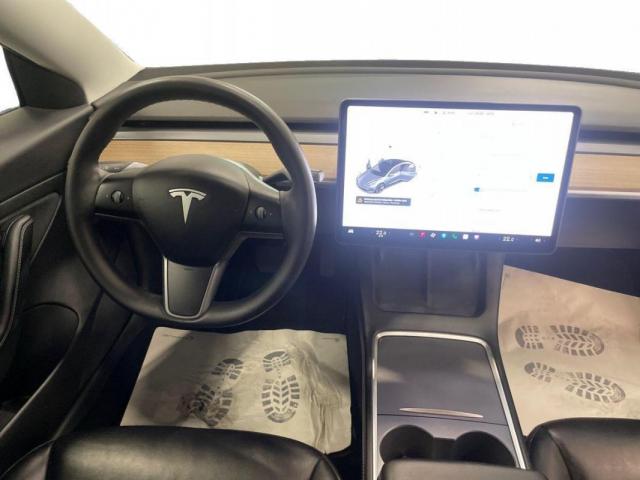 Tesla Model 3 image 7