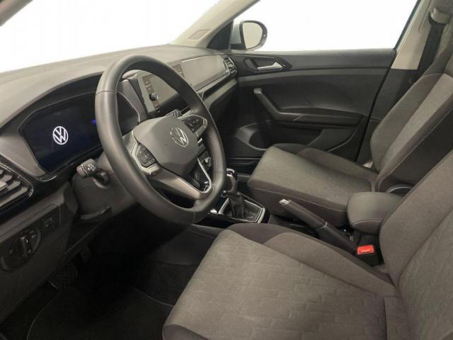 Volkswagen T-Cross image 2
