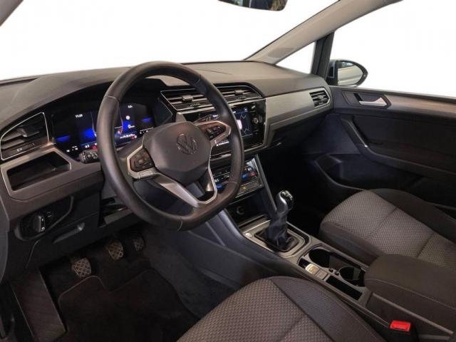 Volkswagen Touran image 1
