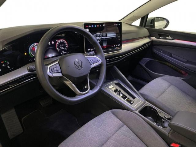 Volkswagen Golf image 8