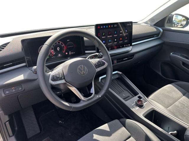 Volkswagen T-Roc image 9