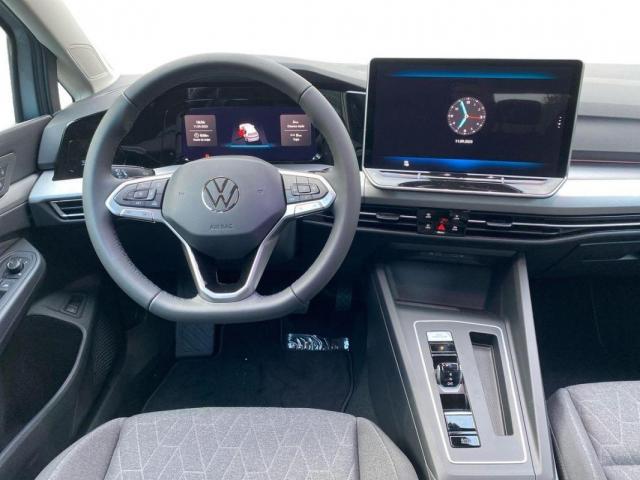 Volkswagen Golf image 9