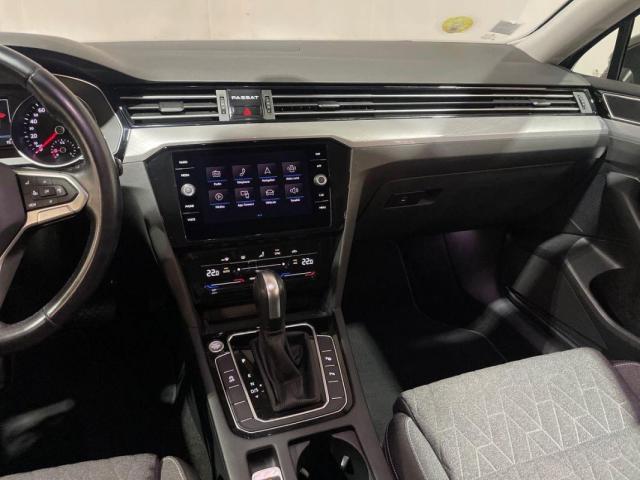 Volkswagen Passat Sw image 5