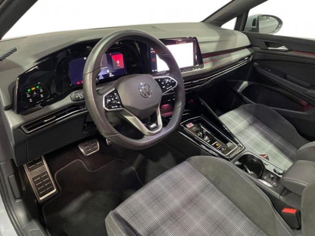 Volkswagen Golf image 6