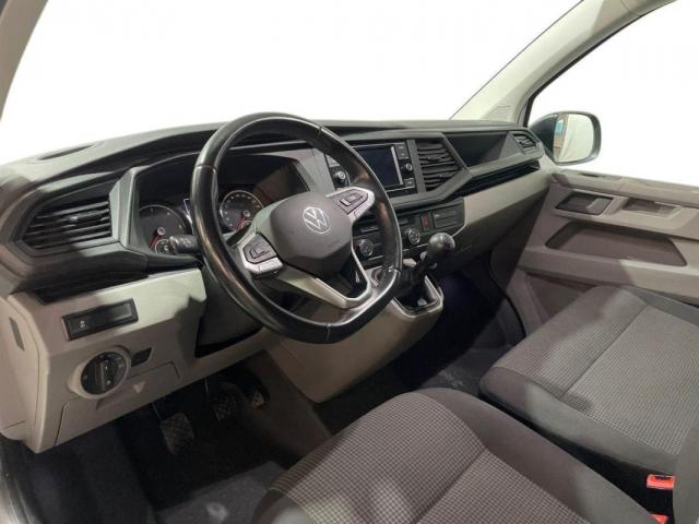 Volkswagen Transporter image 9