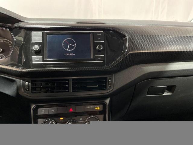 Volkswagen T-Cross image 2