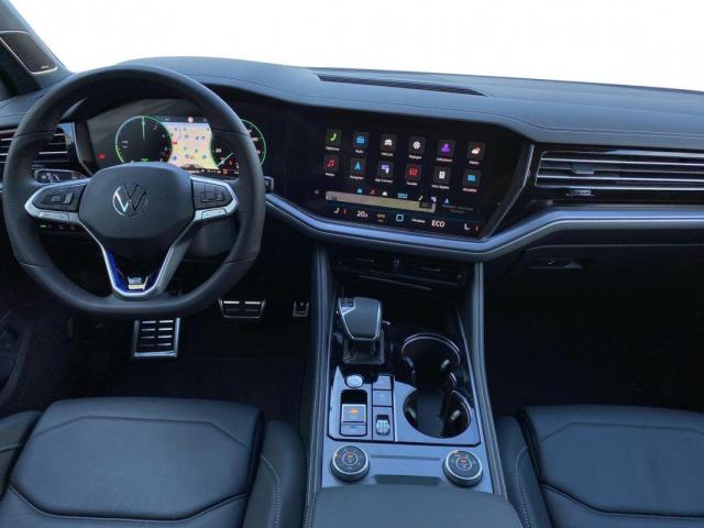 Volkswagen Touareg image 8